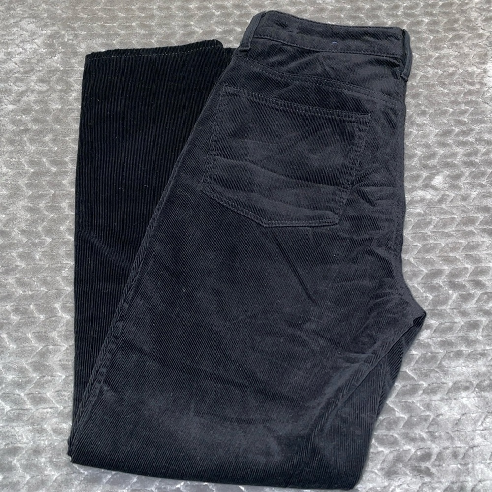 Talbots High-Waist Straight Leg corduroy pants. ‎ Black.  Size 6P.